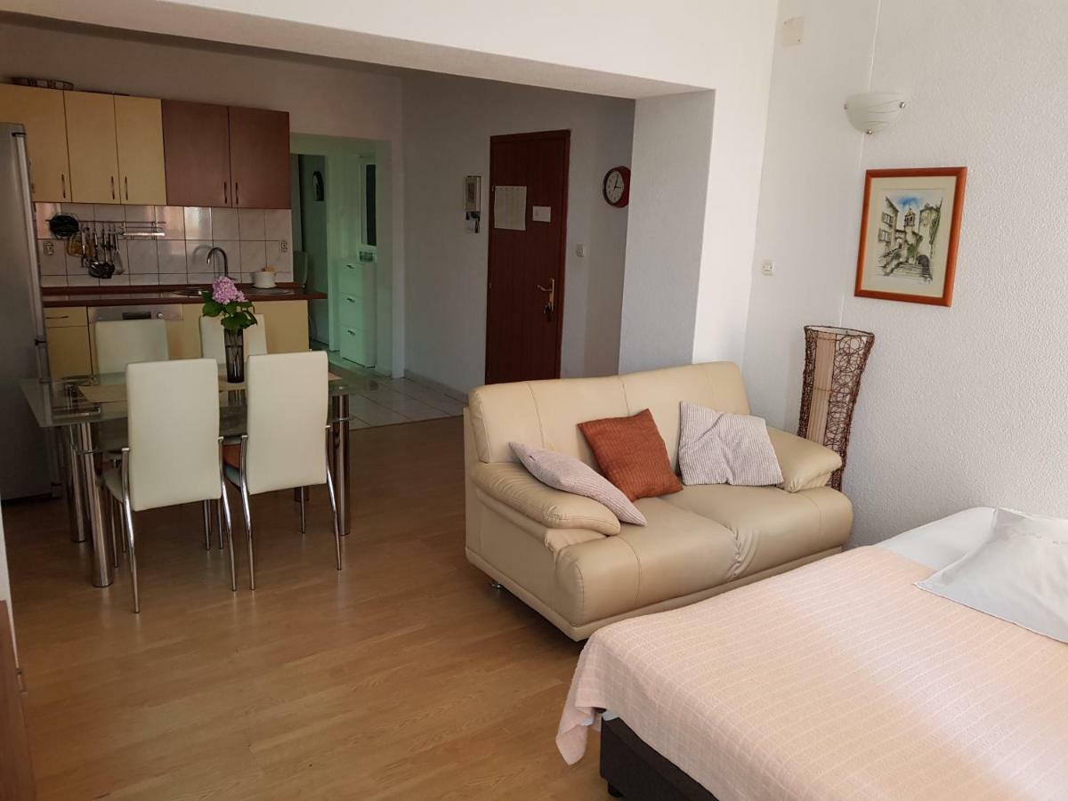 Apartments Centar - Mirjana Makarska Dış mekan fotoğraf